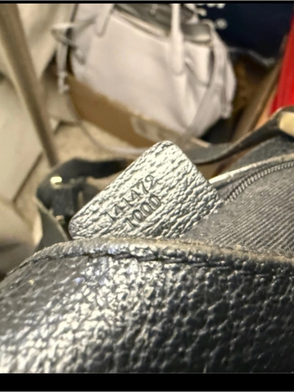 Gucci Black Signature GG Tote with Gold Hardware - Picture 6 of 6